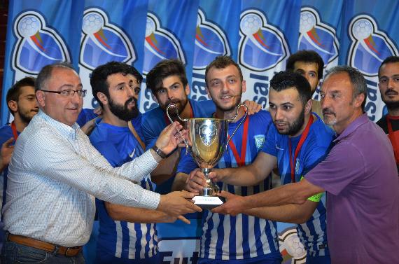 Futsal Ligi'nde _ampiyon Arnavutk_y Belediye Spor oldu1.jpg